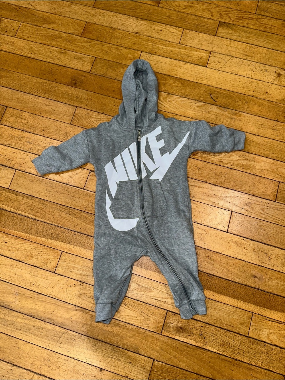 Baby Unisex Nike long sleeve onesie hood zip